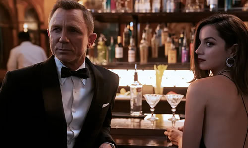 电影《007：无暇赴死》解说文案