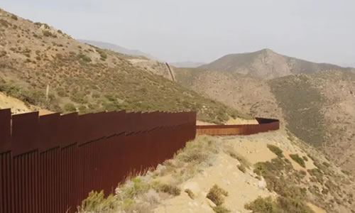 电影《墨西哥围墙》解说文案